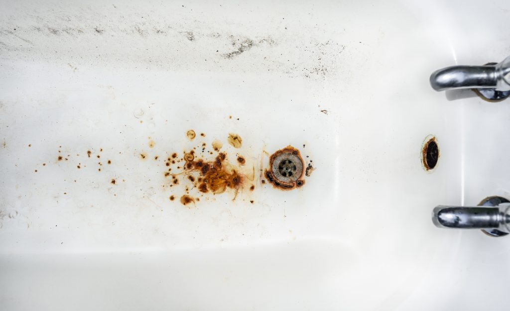 the-best-ways-to-remove-rust-from-your-tub-or-sink-terry-s-plumbing